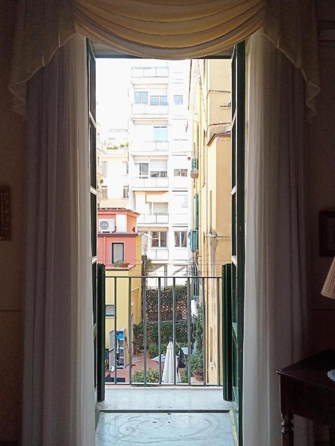Maison Barriera - Luxury Suites - Salerno City Center Eksteriør billede